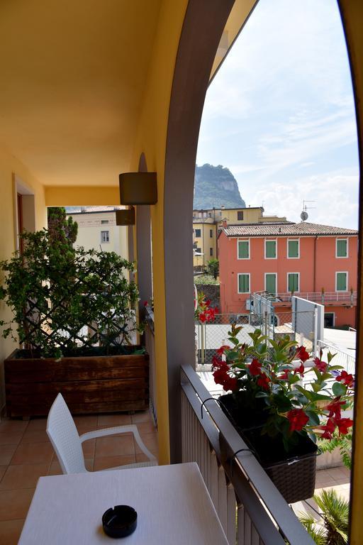 Hotel Ristorante Miralago Garda  Dış mekan fotoğraf